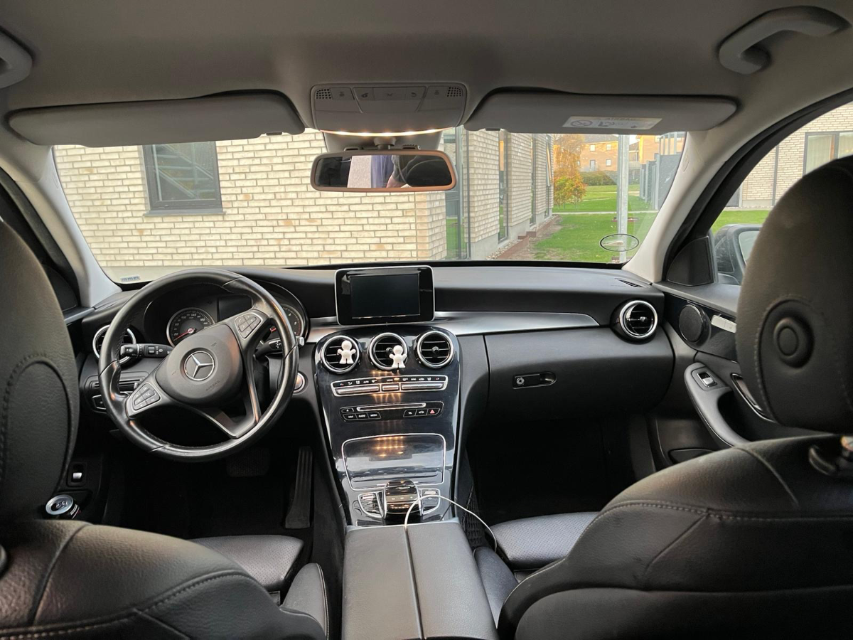 MERCEDES-BENZ C-Klasse 1