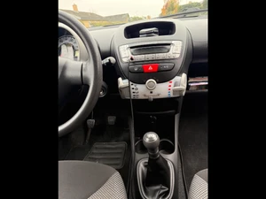 TOYOTA Aygo Thumbnail 4