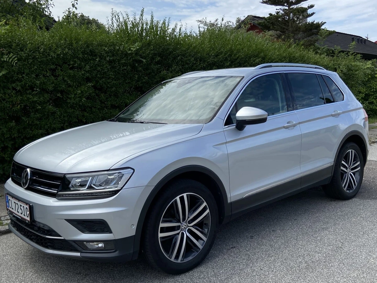 VOLKSWAGEN Tiguan