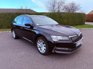 SKODA Superb Combi Thumbnail 4
