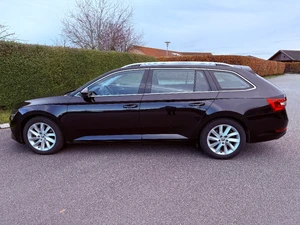 SKODA Superb Combi Thumbnail 6