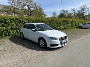 AUDI A3 Sportback Thumbnail 2