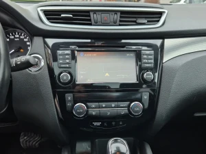 NISSAN Qashqai Thumbnail 6