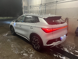 BYD Atto 3 Thumbnail 3