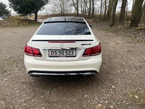 MERCEDES-BENZ E 220 Thumbnail 3