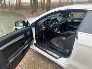 MERCEDES-BENZ E 220 Thumbnail 7