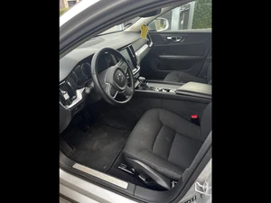 VOLVO V60 Thumbnail 9