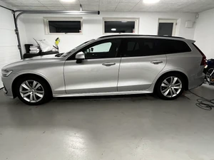 VOLVO V60 Thumbnail 3