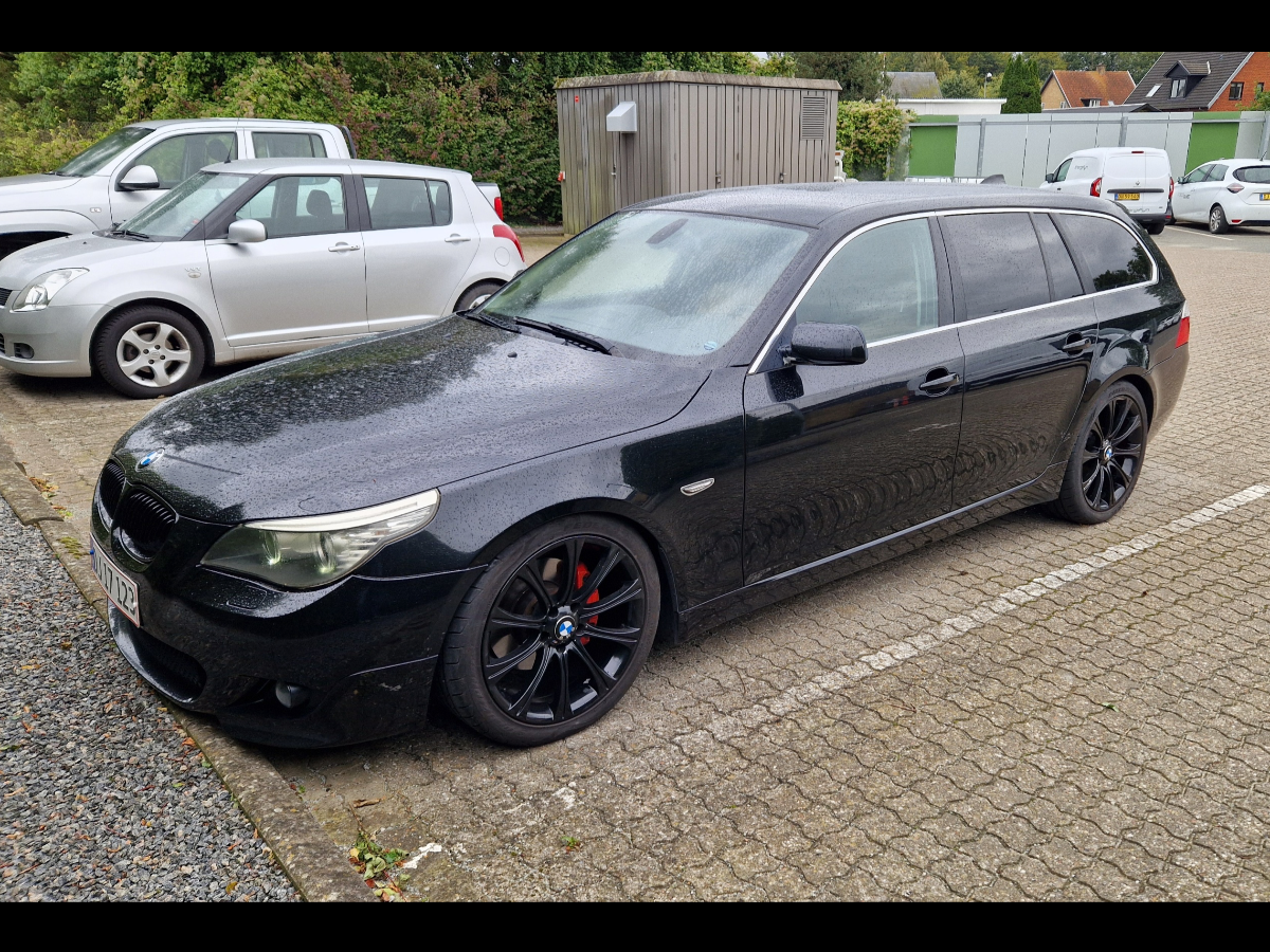 BMW 525i