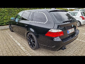 BMW 525i  Thumbnail 1