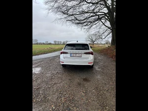 SKODA Octavia Thumbnail 2