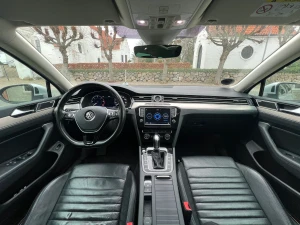 VW Passat Thumbnail 14
