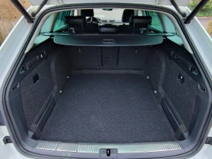 SKODA Superb Thumbnail 8