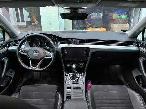 VOLKSWAGEN Passat Thumbnail 6