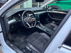 VOLKSWAGEN Passat Thumbnail 7