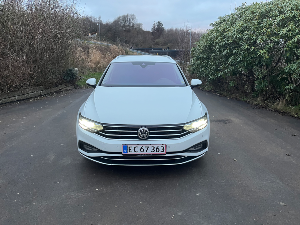 VOLKSWAGEN Passat Thumbnail 14