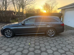 MERCEDES-BENZ C 220d Thumbnail 1