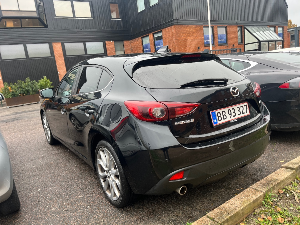 MAZDA Mazda3 Thumbnail 2