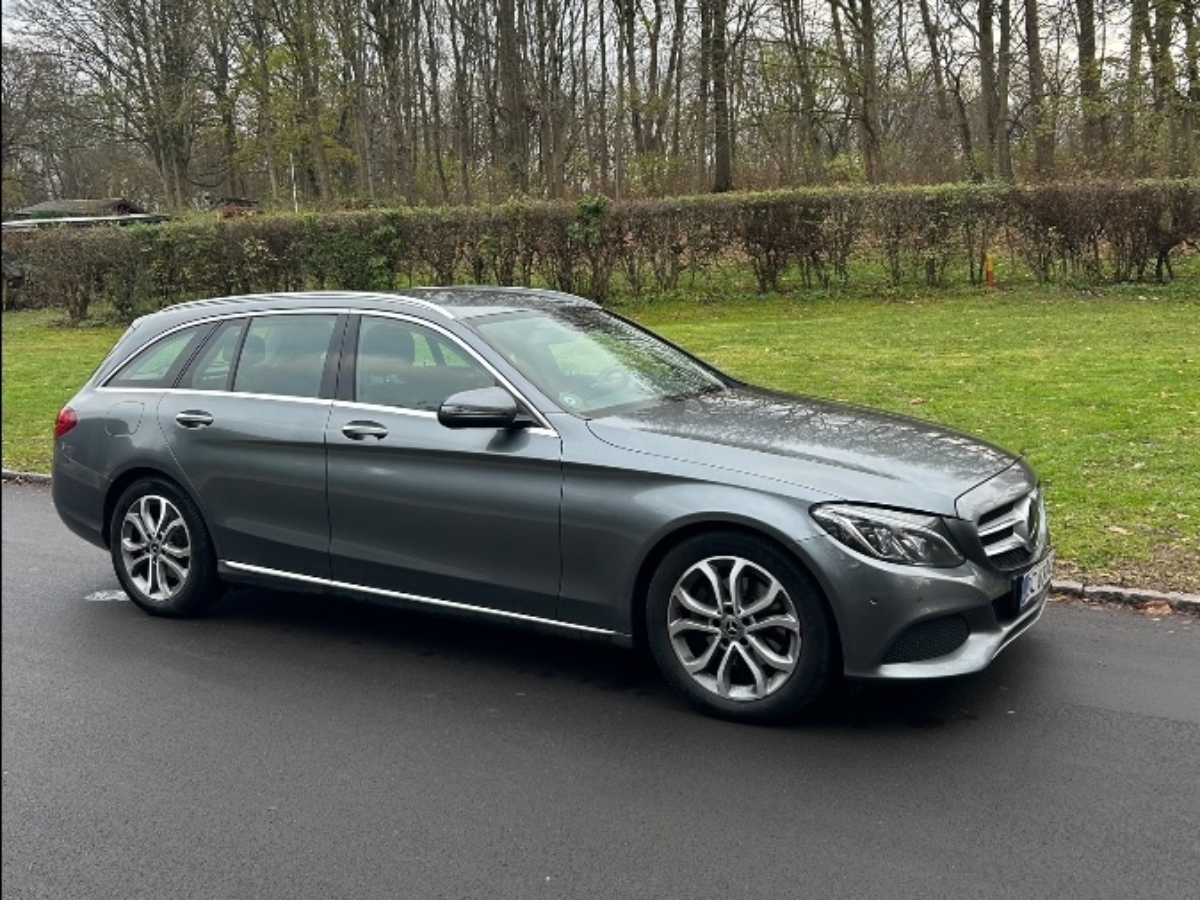 MERCEDES-BENZ C 220 D