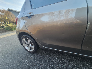 TOYOTA Yaris Thumbnail 6