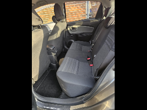 TOYOTA Yaris Thumbnail 10