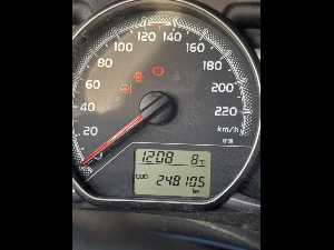 TOYOTA Yaris Thumbnail 11