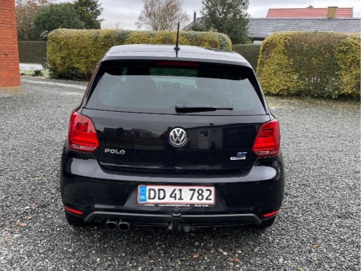 VOLKSWAGEN Polo 1
