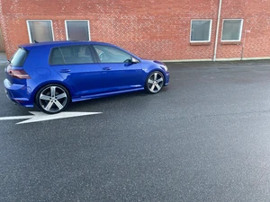 VOLKSWAGEN Golf Thumbnail 7