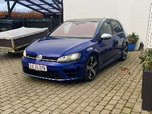 VOLKSWAGEN Golf Thumbnail 2