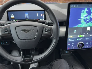 FORD Mustang Mach-E Thumbnail 11