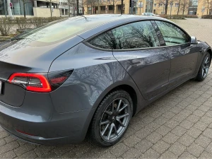 TESLA Model 3 Thumbnail 12