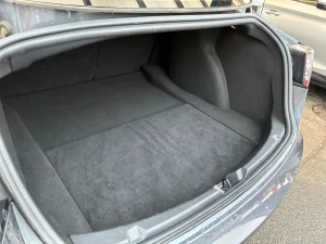 TESLA Model 3 Thumbnail 2