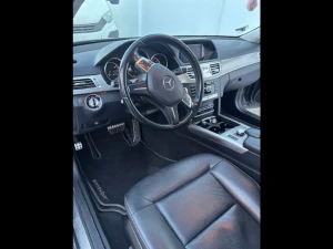 MERCEDES-BENZ E-Klasse Thumbnail 4