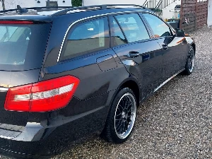 MERCEDES-BENZ E-Klasse Thumbnail 4