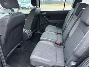 VOLKSWAGEN Touran Thumbnail 12