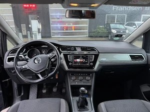 VOLKSWAGEN Touran Thumbnail 8