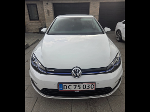 VOLKSWAGEN E-Golf Thumbnail 4
