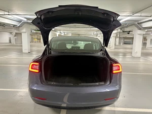 TESLA Model 3 Thumbnail 5