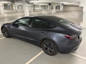 TESLA Model 3 Thumbnail 9