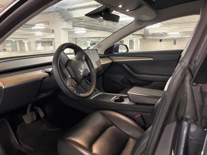 TESLA Model 3 Thumbnail 8