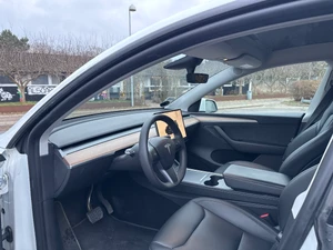 TESLA Model Y Thumbnail 11