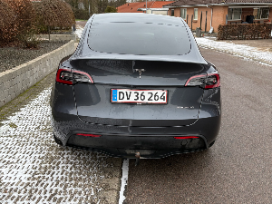 TESLA Model Y Thumbnail 5