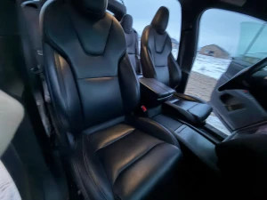 TESLA Model X Thumbnail 8