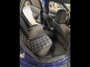 VOLKSWAGEN Polo Thumbnail 1