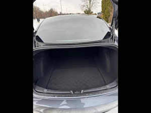 TESLA Model 3 Thumbnail 6