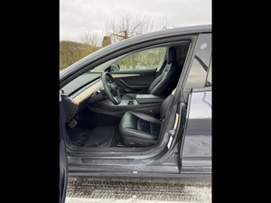 TESLA Model 3 Thumbnail 9