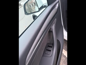 TESLA Model Y Thumbnail 9