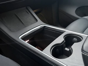 TESLA Model Y Thumbnail 10