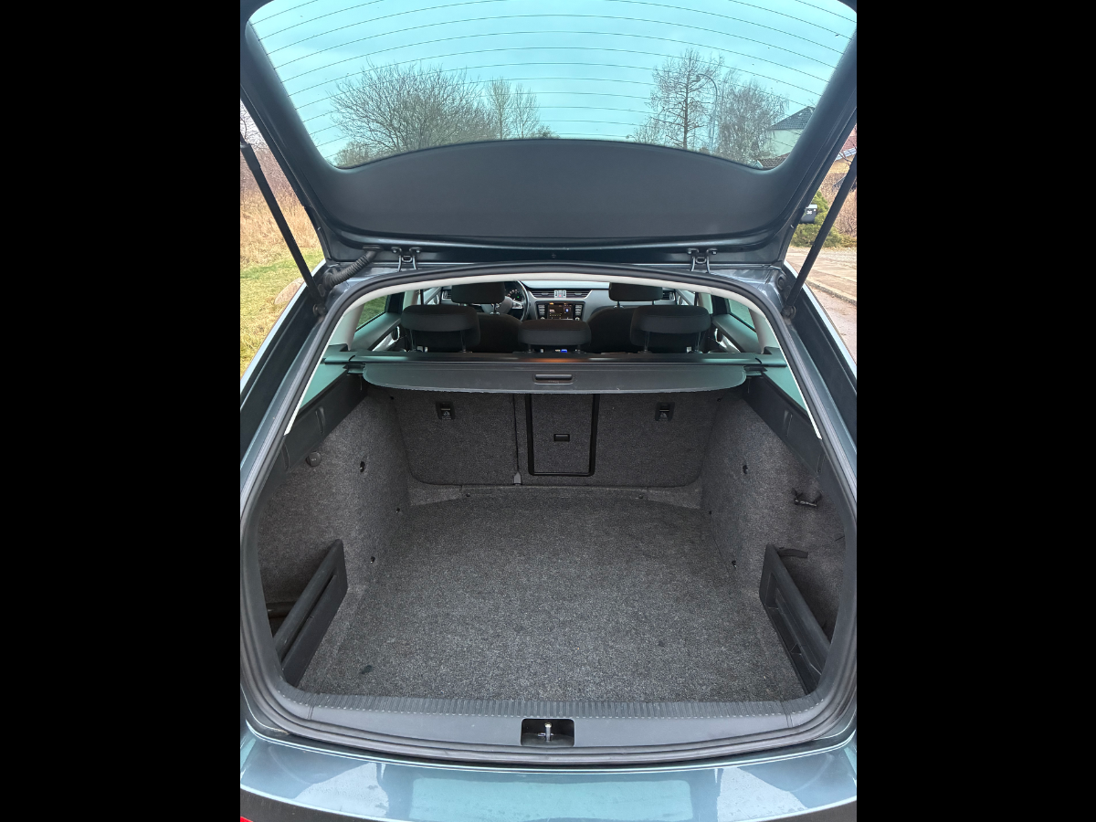 SKODA Octavia Combi 1