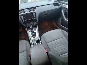 SKODA Octavia Combi Thumbnail 2